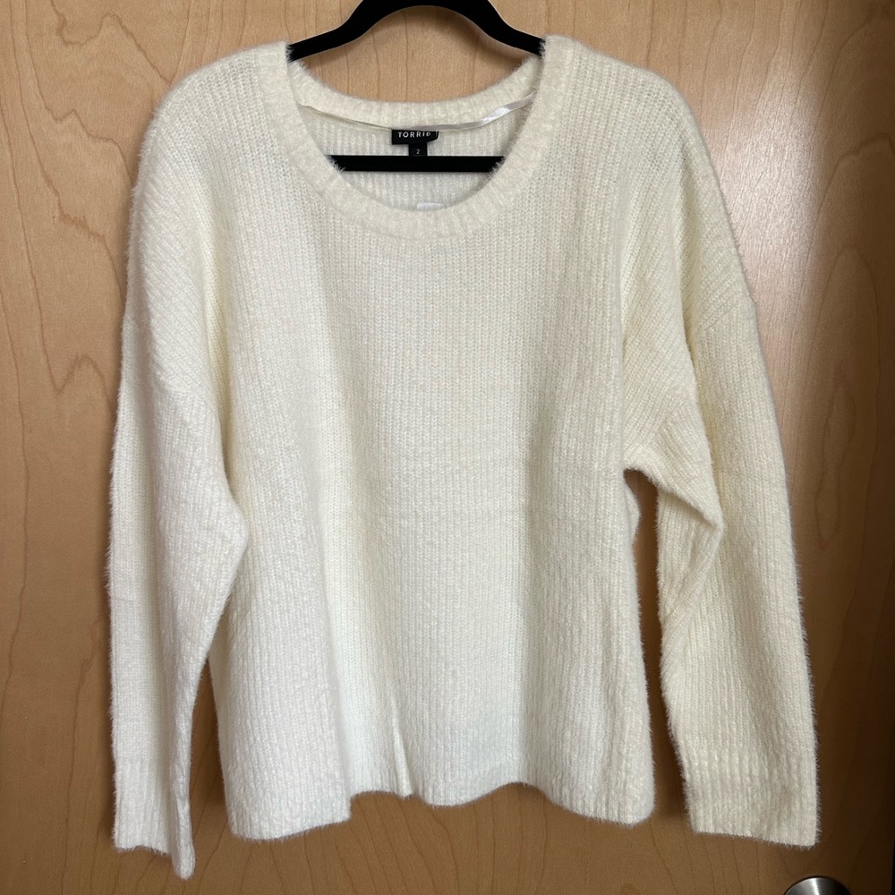 Fuzzy White Knit Torrid Sweater Size 2